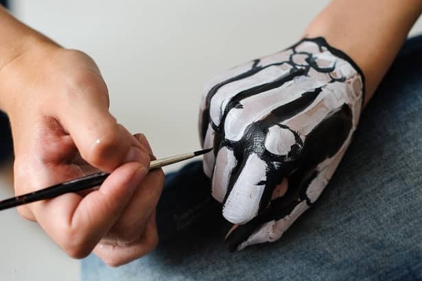Malen Skelett Hand Hand Painting